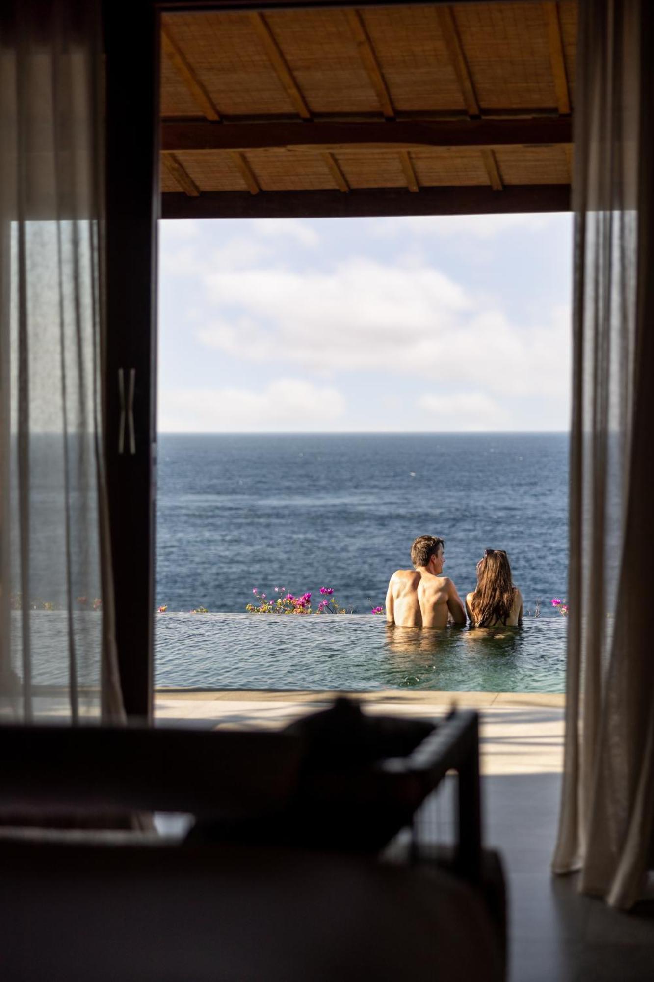 Semaya Beach Resort Tanglad Buitenkant foto