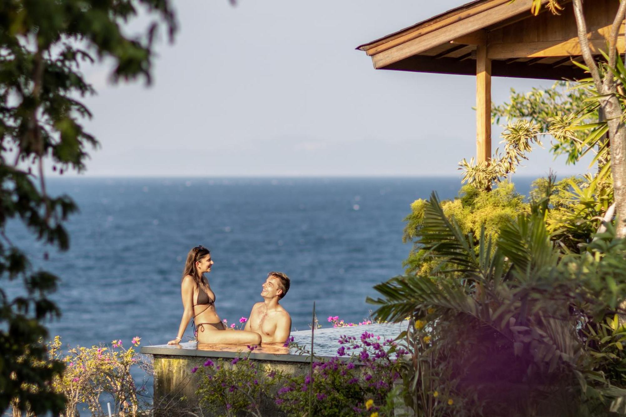 Semaya Beach Resort Tanglad Buitenkant foto